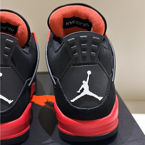 Jordan 4 Red Thunder - Picture 5 of 7